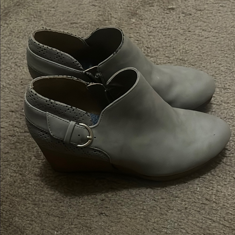 Dr. Scholl's Gray Wedge Ankle Booties